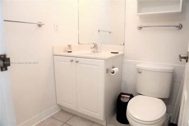 Building Photo - 2501 S Ocean Dr