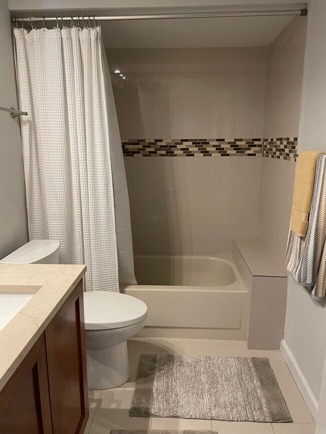 Building Photo - 5276 Buckhead Cir