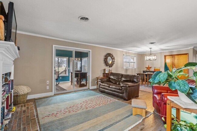 Building Photo - 3 Bedroom / 2.5 Bath Home ? Johnson City, TN