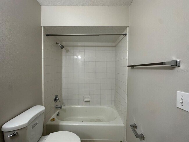 Building Photo - 661 N Delmonte Ct