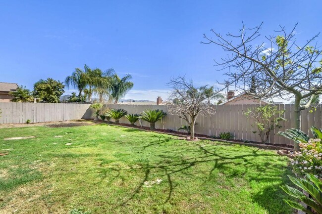 Building Photo - 1101 Calle Vista Ave