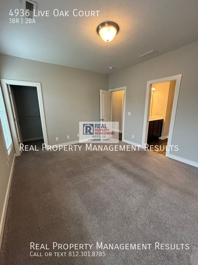 Building Photo - 4936 Live Oak Ct