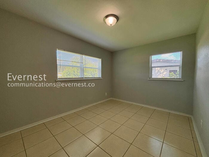 Building Photo - 116 Hope Cir