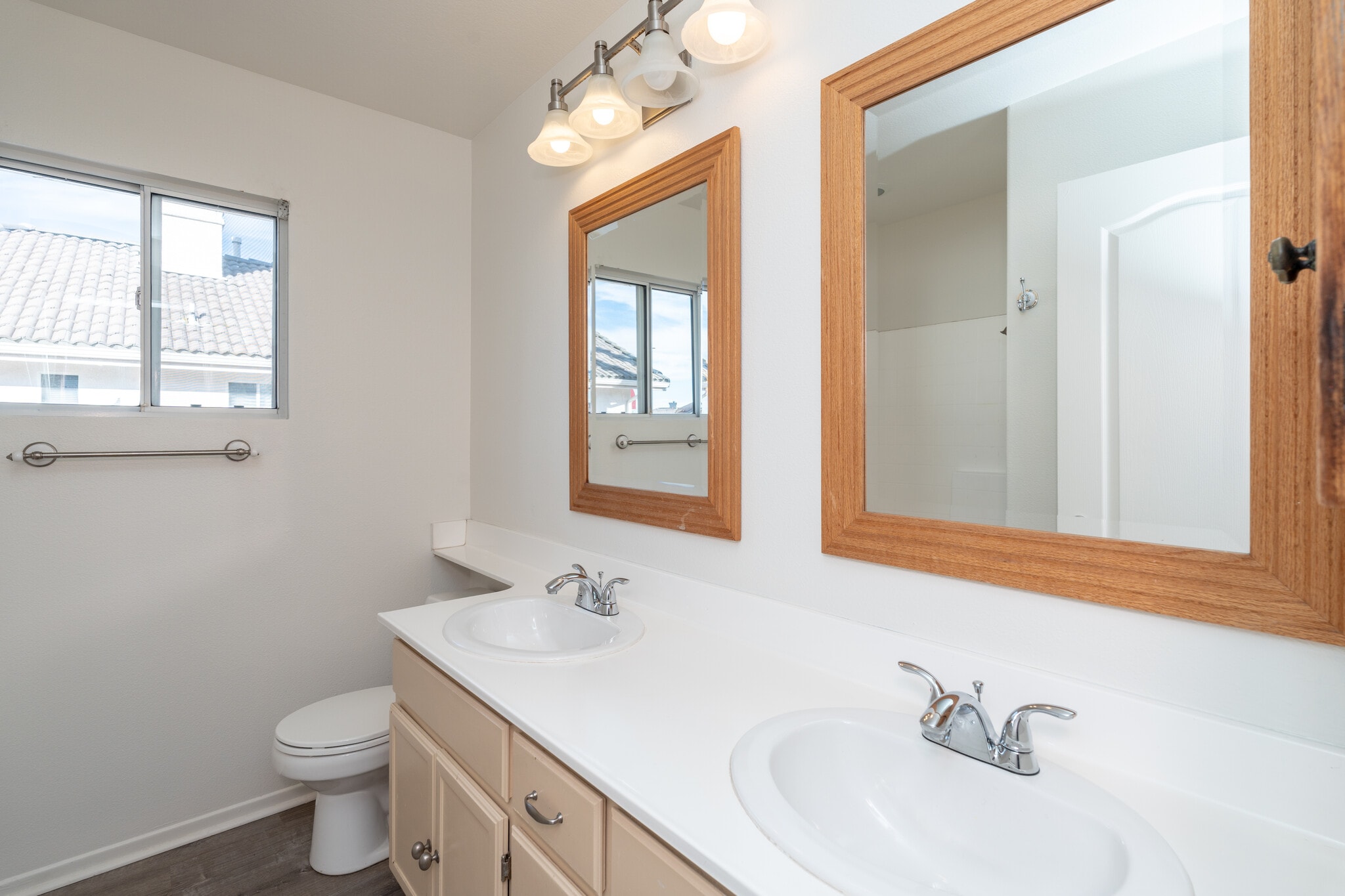 upstairs bathroom - 31939 Monique Cir