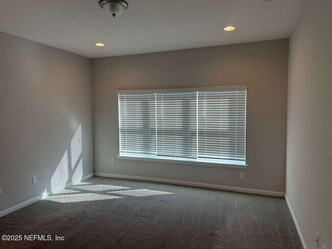 Building Photo - 101 Ness Cir