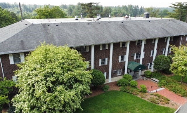 Building Photo - 205 Great Rd