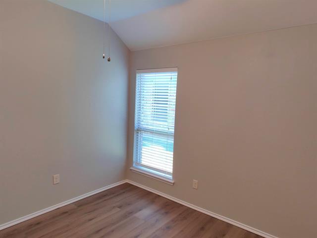 Building Photo - 516 Rustic Oak Ln
