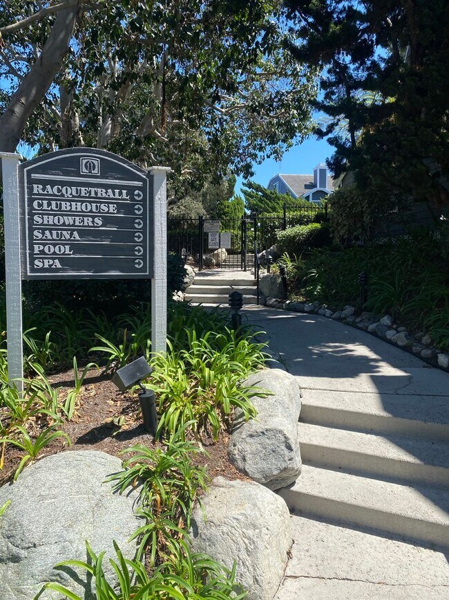 Building Photo - Completely Remodeled 2 Bedroom, 2 Bathroom...