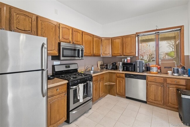 Building Photo - 172 Harrison Ave