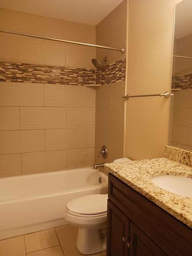 Building Photo - 734 Colorado Ct