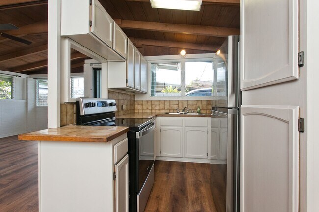 Building Photo - Kailua Pet Friendly - 3 bedroom, 1 bathroom