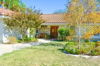 Building Photo - 1458 Dara St