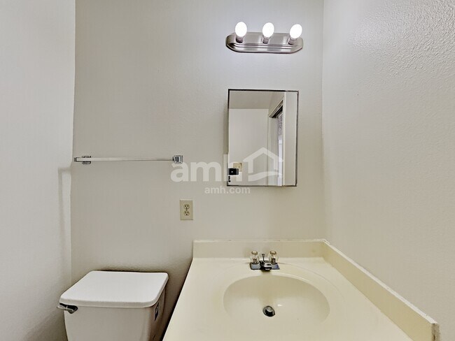 Building Photo - 8302 Parry Path