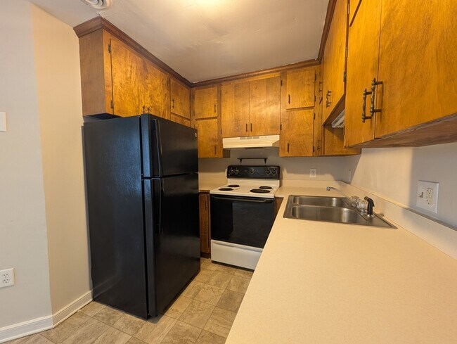 Building Photo - 1129 Rivermont, Unit 4