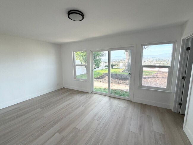 Building Photo - Beautifully Situated Home in an Established Diamond Bar Neighborhood - Utilities Included