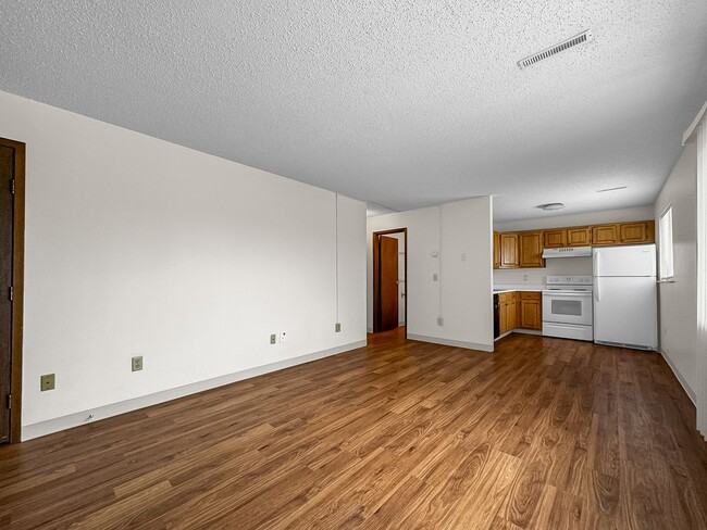 Interior Photo - 2644 Hunt Street