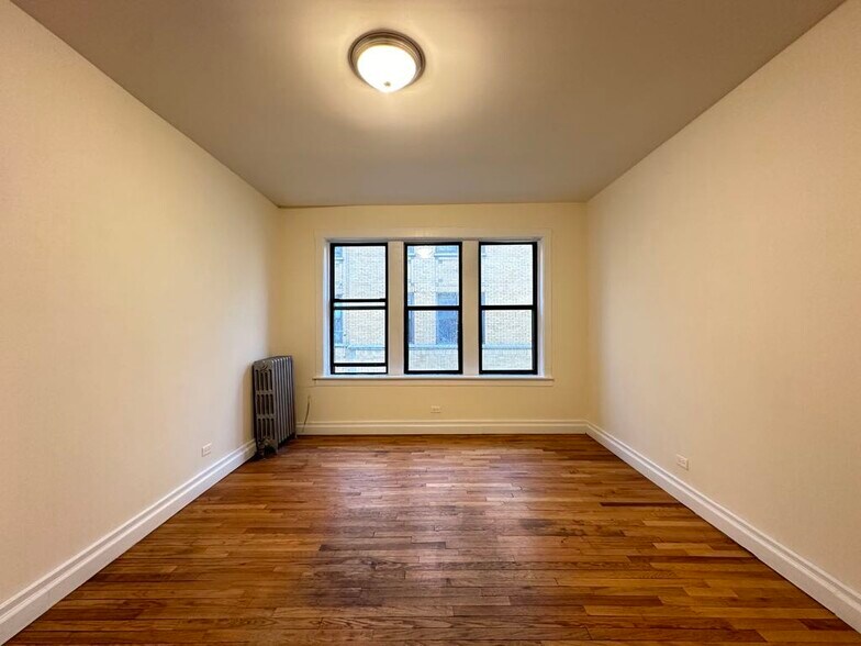 Building Photo - 1530 N Kedzie Ave