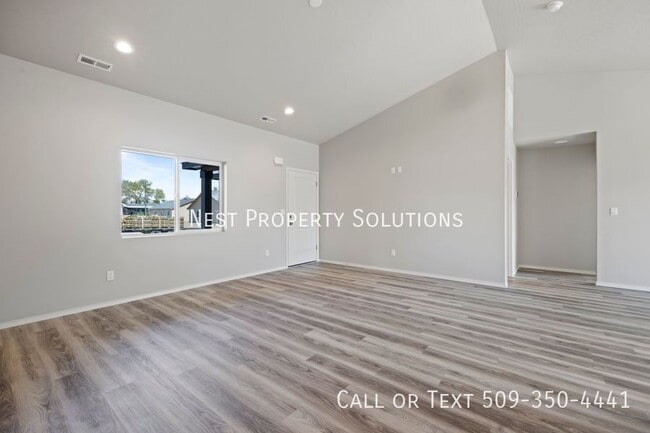 Building Photo - 913 N Washington Ct