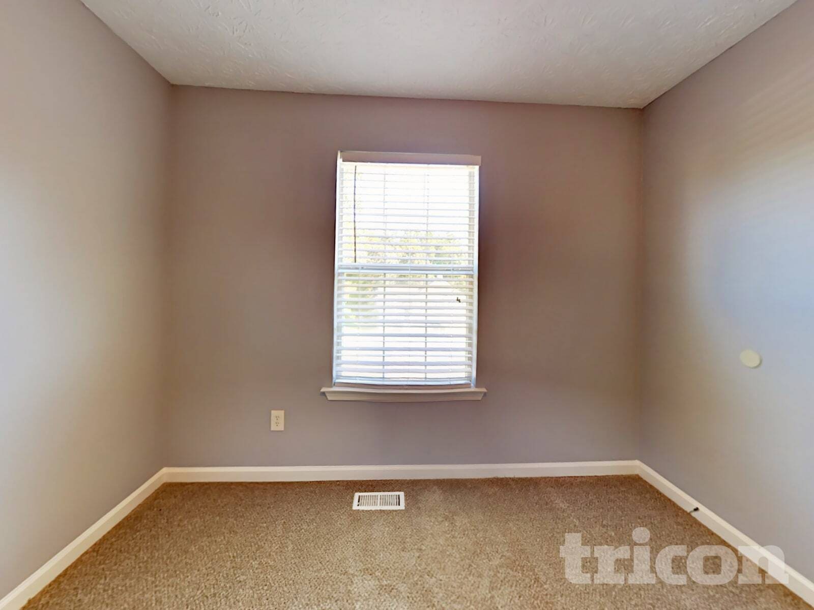 Building Photo - 71 Caroline Ln