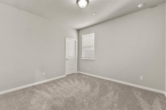 Building Photo - 7621 Sunset Blvd