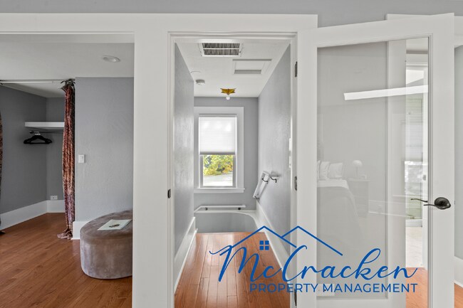 Building Photo - 123 High St