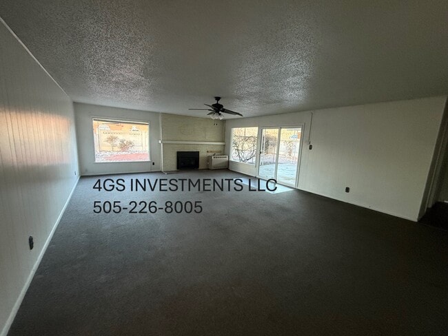 Building Photo - 1700 E 15th St