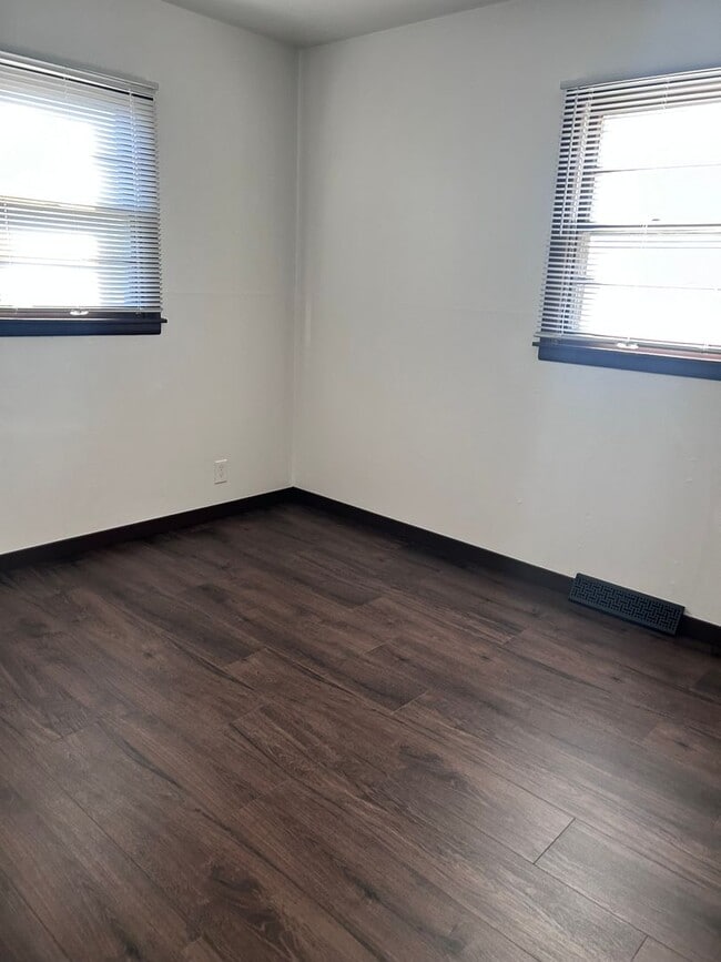 Building Photo - 1714 W Illinois Ave