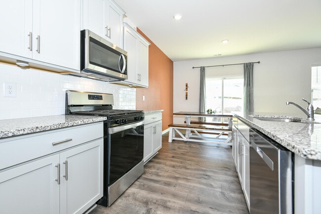 Building Photo - 4716 Reedy Creek Farm Cir