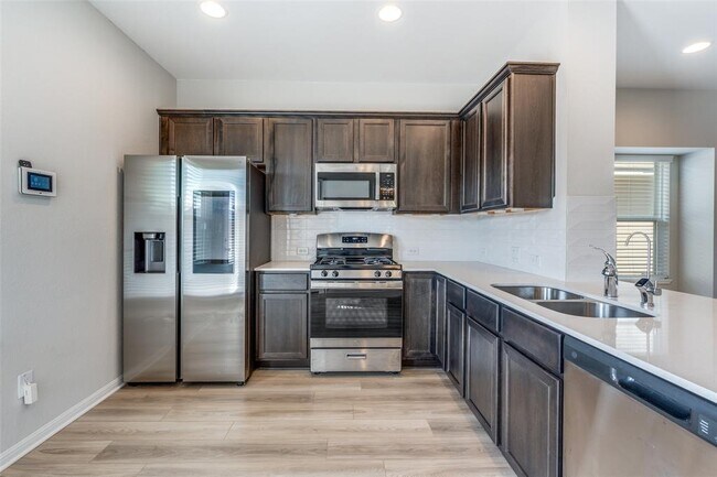 Building Photo - 221 Duck Creek Trail