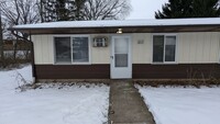 Building Photo - Lovely Louisville 2 Bedroom Duplex