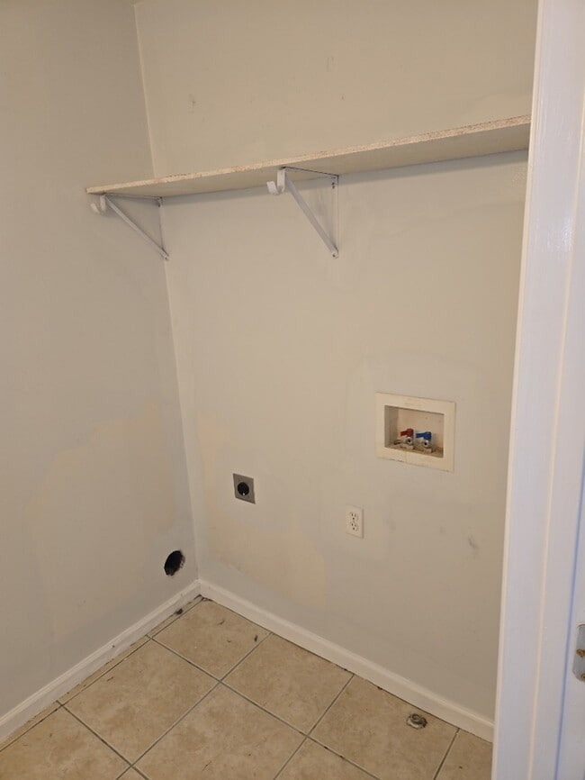 Building Photo - 207 Graycliff Ct