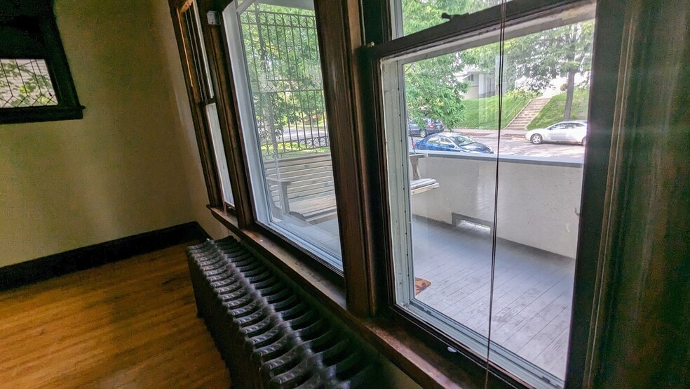 Outdoor front patio - 3017 Knox Ave S