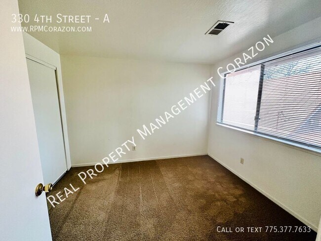 Building Photo - 330 4th St