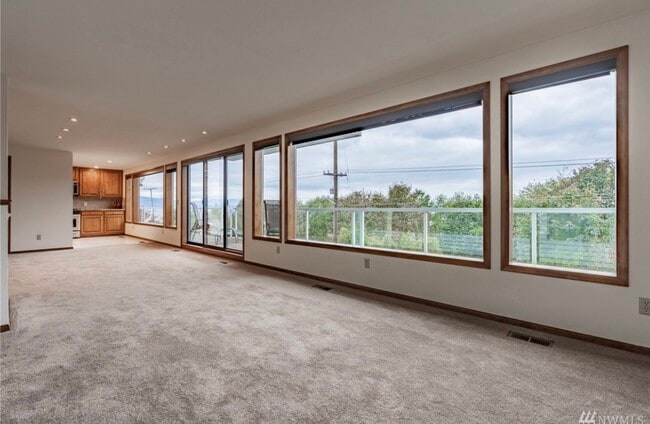 Building Photo - 426 Boulevard