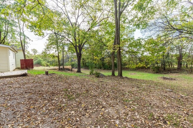 Building Photo - 2 Bed, 2 Bath Farmhouse-Style Home in Kear...