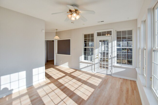 Building Photo - 2112 Seastone Trce