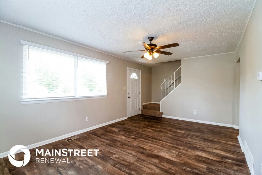 Building Photo - 1689 Geraldine Ave