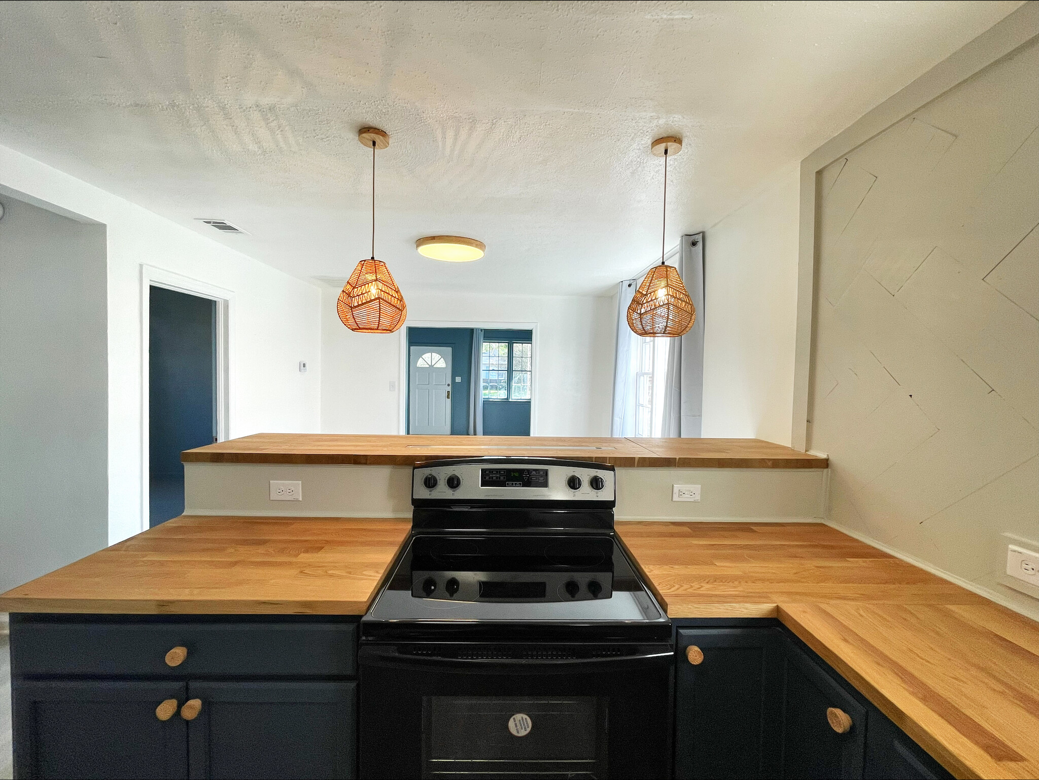 Kitchen - 822 W 47th St
