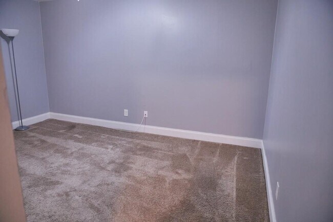 Building Photo - 248 Mill Creek Pl