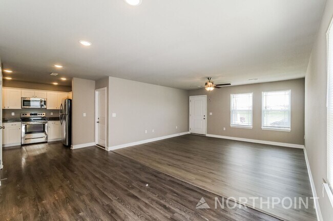 Building Photo - 3 BR/2BA | Newly Renovated Single Family Home | In Blue Springs |  Pet Friendly with Garage