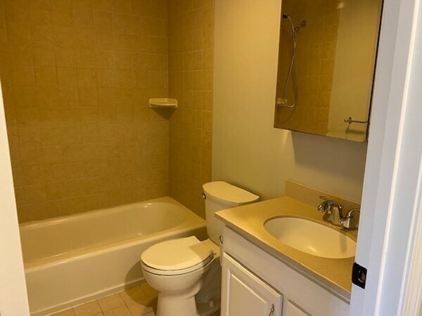 Building Photo - 42 Drew Rd