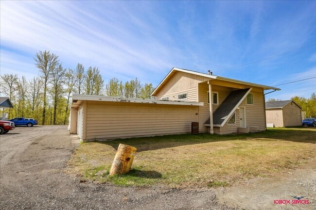 Building Photo - 2BD | 2BA Nestled on a Cul-De-Sac