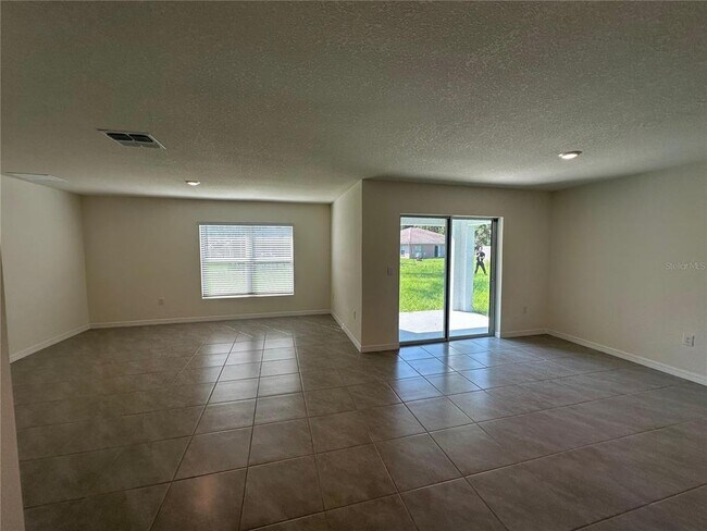 Building Photo - 7798 SW 139th St Rd
