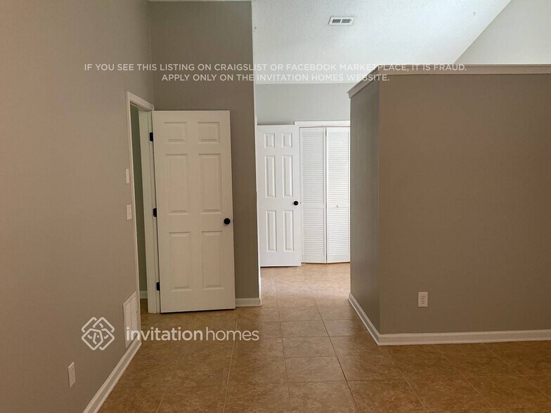 Building Photo - 4757 Goshawk Dr E