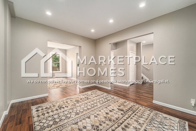 Building Photo - 242 Englewood St