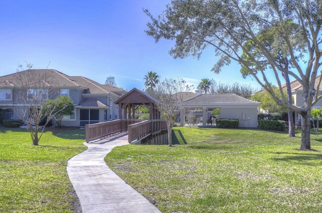 Building Photo - 3292 Covered Bridge Dr E