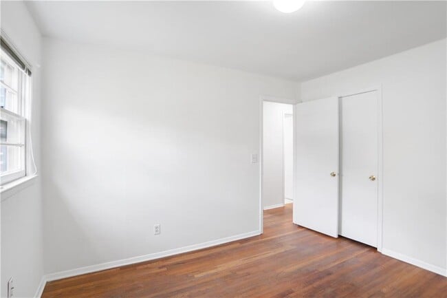 Building Photo - 3075 Stratford Arms Dr