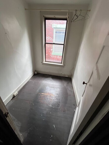 Building Photo - 2124 Susquehanna St