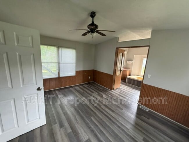 Building Photo - 1735 Blackhawk Dr