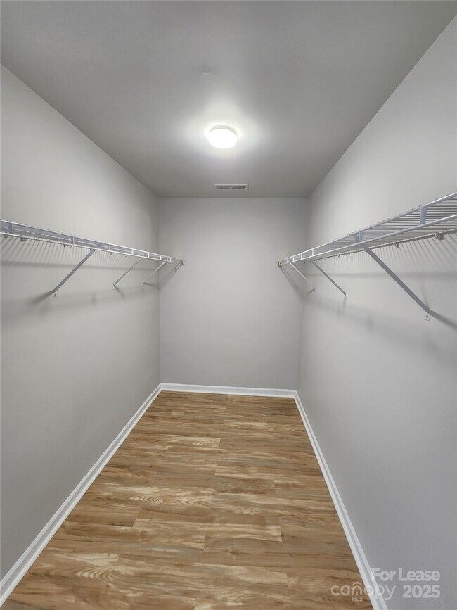 Building Photo - 3303 Reid Brook Ln